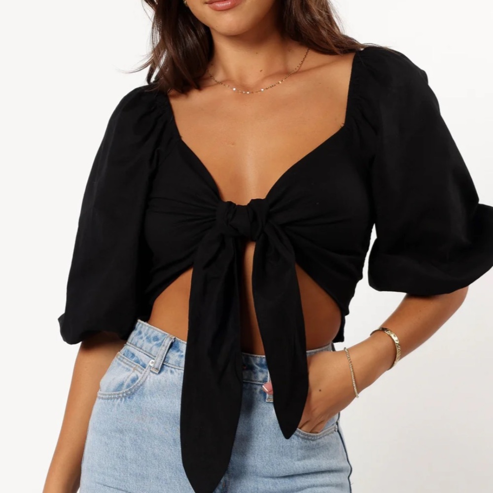 Petal & Pup Elegant Black Puff Sleeve Blouse